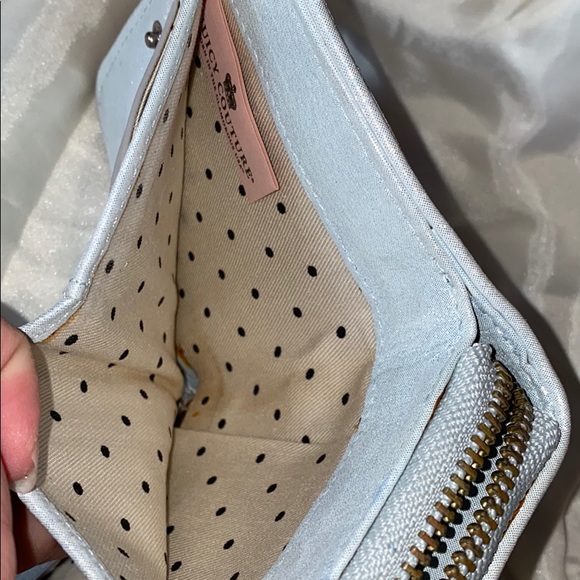 Juicy Couture - Picture 5 of 5